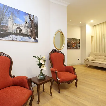 Lir Long Aparthotel