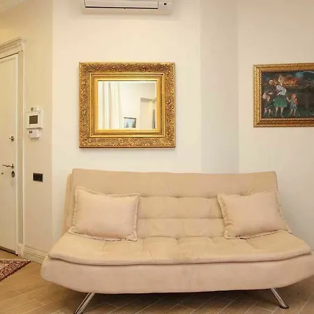 מלון דירות Lir Long 3*
