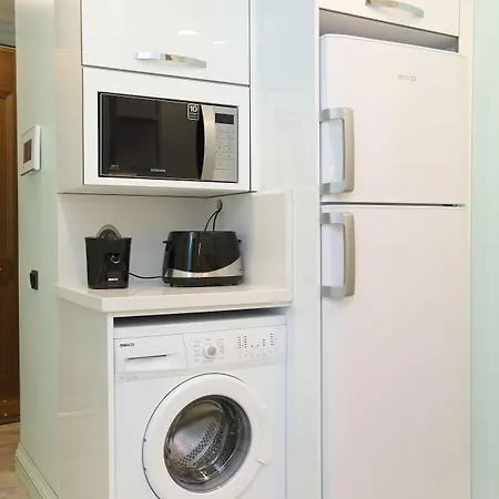 מלון דירות Lir Long 4*