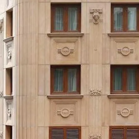 Lir Long Aparthotel 4*