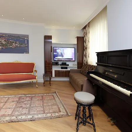 Lir Long Apart-hotel 4*