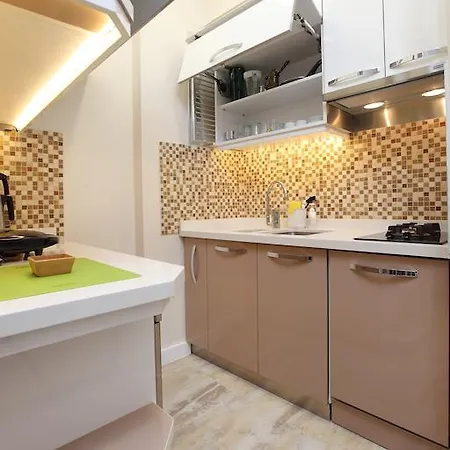 Lir Long Apart-hotel 4*