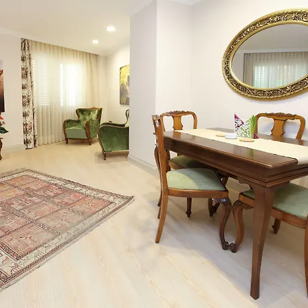 Lir Long Lejlighedshotel 4*
